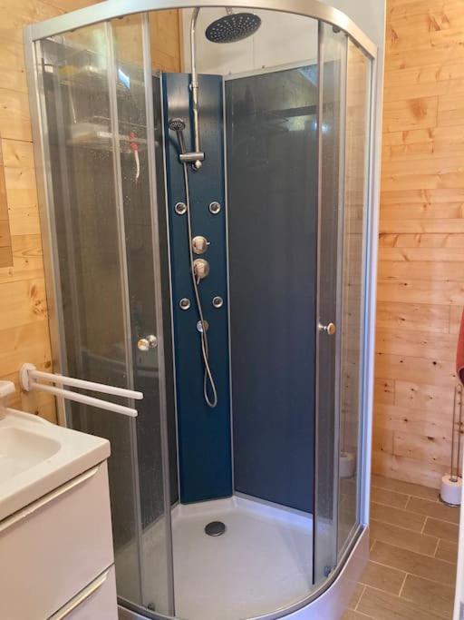Houdarling Chalet Et Spa Hammam Jacuzzi Et Sauna Nimes Ngoại thất bức ảnh