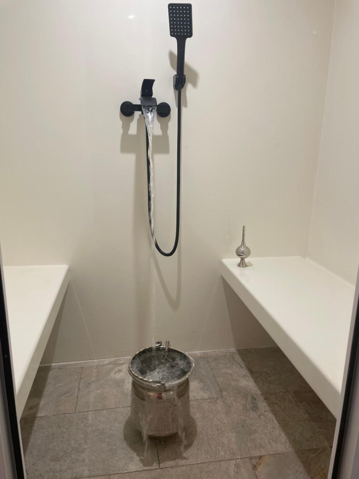 Houdarling Chalet Et Spa Hammam Jacuzzi Et Sauna Nimes Ngoại thất bức ảnh